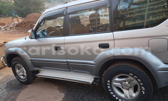 اشتري مستعمل Toyota Land Cruiser Prado Autre سيارة في Kigali في Rwanda اشتري مستعمل Toyota Land Cruiser Prado Autre سيارة في Kigali في Rwanda