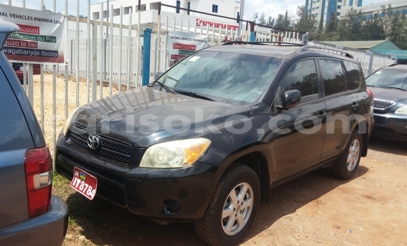 Acheter Occasion Voiture Toyota RAV4 Noir à Kigali, Rwanda Acheter Occasion Voiture Toyota RAV4 Noir à Kigali, Rwanda