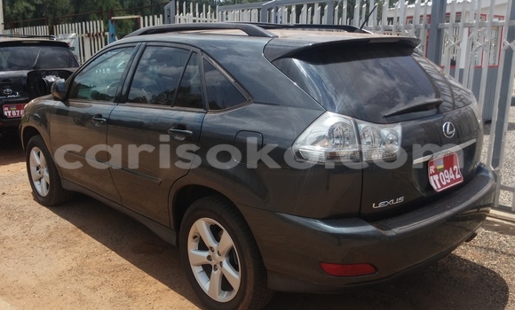 Acheter Occasion Voiture Lexus RX 330 Noir à Kigali au Rwanda Acheter Occasion Voiture Lexus RX 330 Noir à Kigali au Rwanda