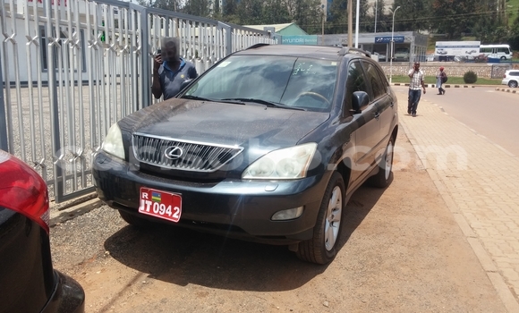 Acheter Occasion Voiture Lexus RX 330 Noir à Kigali, Rwanda Acheter Occasion Voiture Lexus RX 330 Noir à Kigali, Rwanda