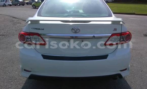 Sayi Na hannu Toyota Corolla Blanc Mota in Kigali a Rwanda Sayi Na hannu Toyota Corolla Blanc Mota in Kigali a Rwanda