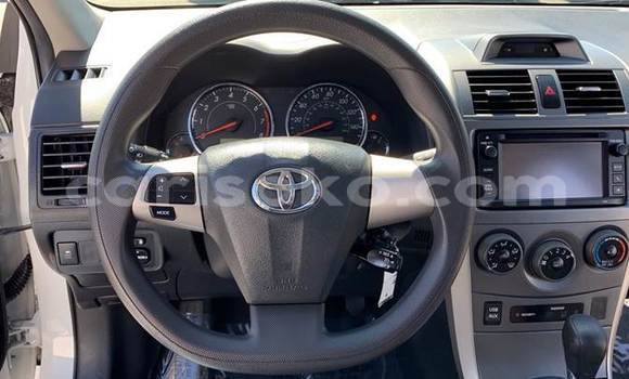 Sayi Na hannu Toyota Corolla Blanc Mota in Kigali a Rwanda Sayi Na hannu Toyota Corolla Blanc Mota in Kigali a Rwanda