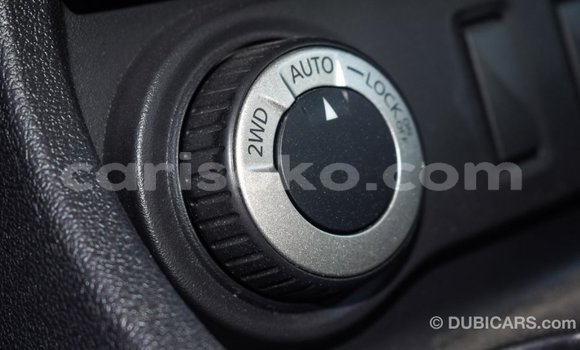 Acheter Import Voiture Renault Duster Blanc à Import - Dubai, Rwanda Acheter Import Voiture Renault Duster Blanc à Import - Dubai, Rwanda
