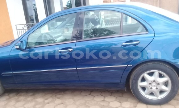 Sayi Na hannu Mercedes-Benz KOMPRESSOR Bleu Mota in Kigali a Rwanda Sayi Na hannu Mercedes-Benz KOMPRESSOR Bleu Mota in Kigali a Rwanda