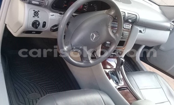 Sayi Na hannu Mercedes-Benz KOMPRESSOR Bleu Mota in Kigali a Rwanda Sayi Na hannu Mercedes-Benz KOMPRESSOR Bleu Mota in Kigali a Rwanda