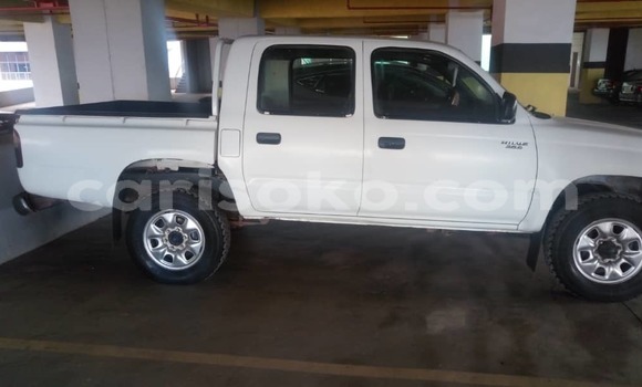 Sayi Na hannu Toyota Hilux Blanc Mota in Kigali a Rwanda Sayi Na hannu Toyota Hilux Blanc Mota in Kigali a Rwanda