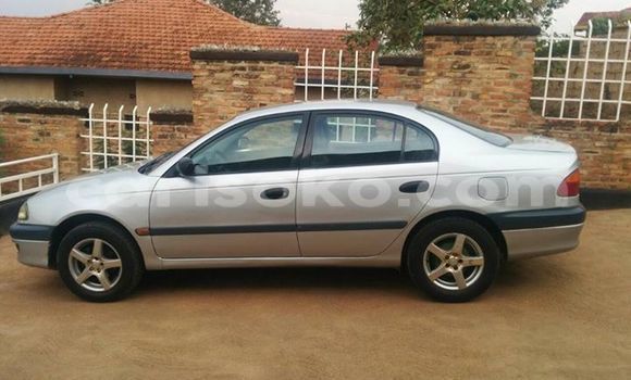 اشتري مستعمل Toyota Avensis Gris سيارة في Gicumbi في Rwanda اشتري مستعمل Toyota Avensis Gris سيارة في Gicumbi في Rwanda