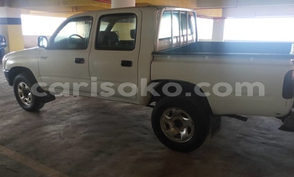 Sayi Na hannu Toyota Hilux Blanc Mota in Kigali a Rwanda Sayi Na hannu Toyota Hilux Blanc Mota in Kigali a Rwanda