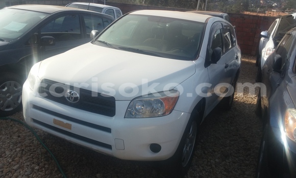 اشتري مستعمل Toyota RAV4 Blanc سيارة في Kigali في Rwanda اشتري مستعمل Toyota RAV4 Blanc سيارة في Kigali في Rwanda