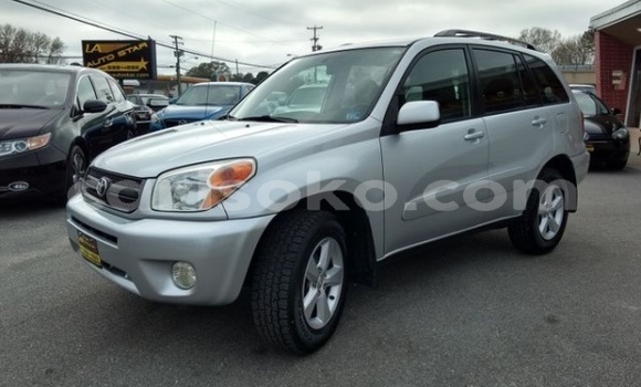 Sayi Na hannu Toyota RAV4 Gris Mota in Rusizi a Rwanda Sayi Na hannu Toyota RAV4 Gris Mota in Rusizi a Rwanda