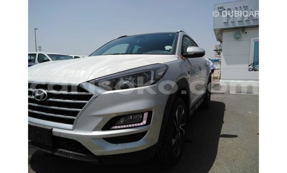 Sayi Imported Hyundai Tucson Autre Mota in Import - Dubai a Rwanda Sayi Imported Hyundai Tucson Autre Mota in Import - Dubai a Rwanda
