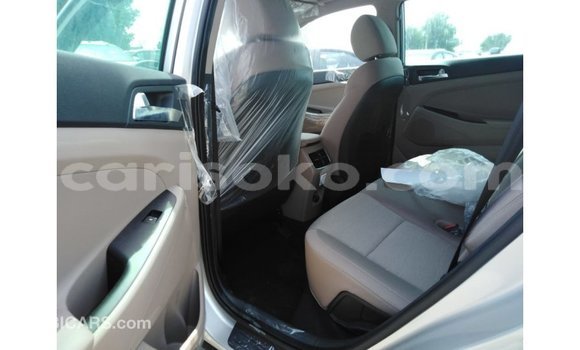 Sayi Imported Hyundai Tucson Autre Mota in Import - Dubai a Rwanda Sayi Imported Hyundai Tucson Autre Mota in Import - Dubai a Rwanda