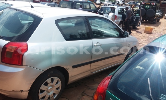 Acheter Occasion Voiture Toyota Corolla Gris à Kigali, Rwanda Acheter Occasion Voiture Toyota Corolla Gris à Kigali, Rwanda
