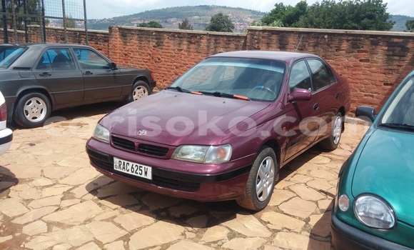 Acheter Occasion Voiture Toyota Corolla Gris à Kigali, Rwanda Acheter Occasion Voiture Toyota Corolla Gris à Kigali, Rwanda