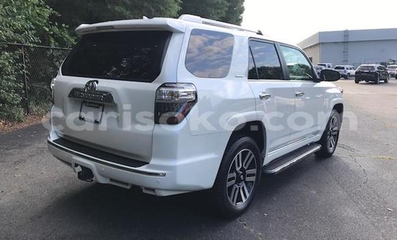 Sayi Na hannu Toyota 4Runner Blanc Mota in Kigali a Rwanda Sayi Na hannu Toyota 4Runner Blanc Mota in Kigali a Rwanda