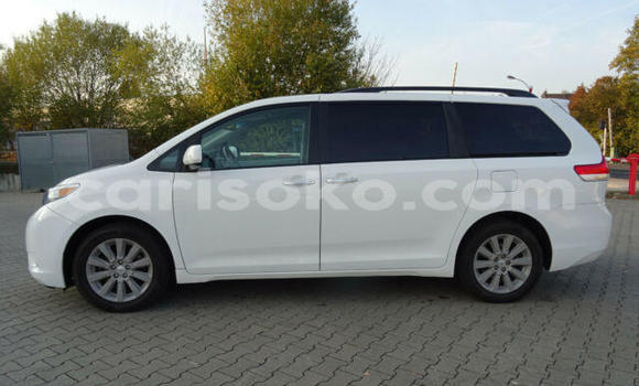 Buy Used Toyota Sienna White Car in Kigali in Rwanda Buy Used Toyota Sienna White Car in Kigali in Rwanda