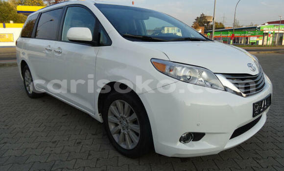 Buy Used Toyota Sienna White Car in Kigali in Rwanda Buy Used Toyota Sienna White Car in Kigali in Rwanda