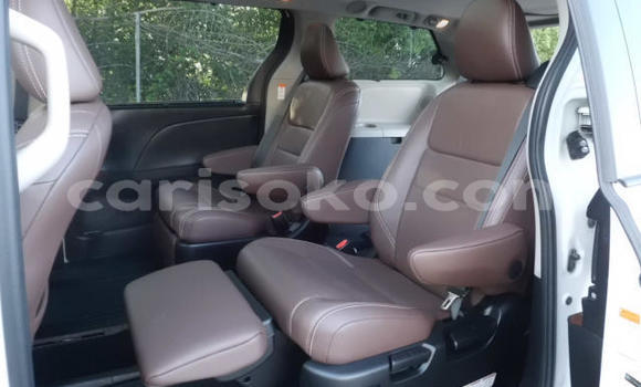 Buy Used Toyota Sienna White Car in Kigali in Rwanda Buy Used Toyota Sienna White Car in Kigali in Rwanda