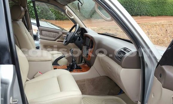 اشتري مستعمل Toyota Land Cruiser Gris سيارة في Gicumbi في Rwanda اشتري مستعمل Toyota Land Cruiser Gris سيارة في Gicumbi في Rwanda