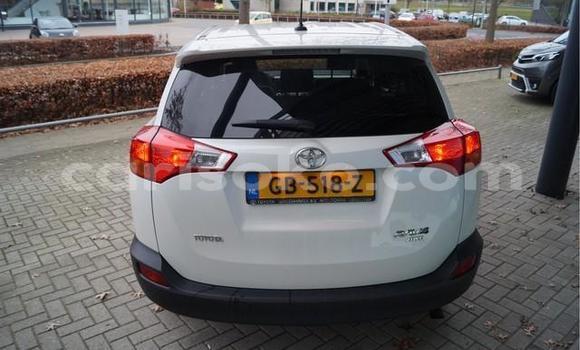 Buy Used Toyota RAV4 White Car in Kigali in Rwanda Buy Used Toyota RAV4 White Car in Kigali in Rwanda