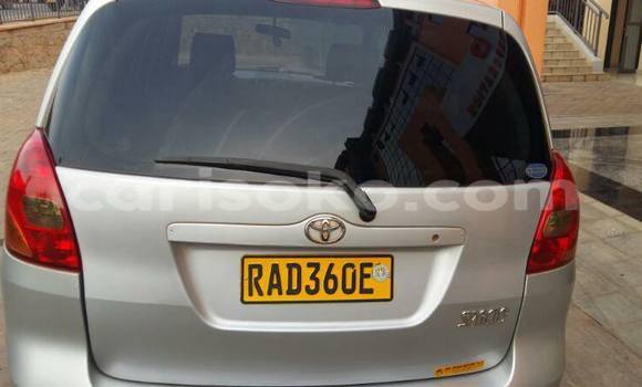 Acheter Occasion Voiture Toyota bB Gris à Kigali, Rwanda Acheter Occasion Voiture Toyota bB Gris à Kigali, Rwanda