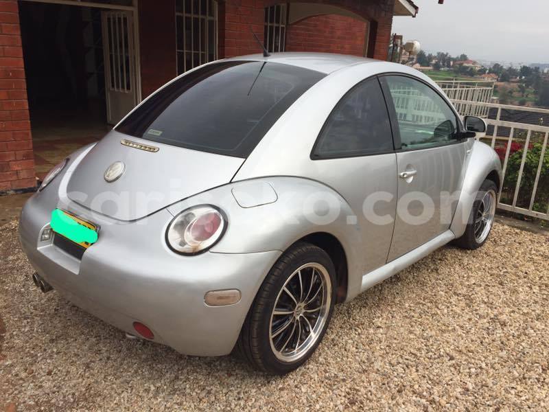 Big with watermark lloyd 4m 0788820020 170k 2000 auto vw beatle