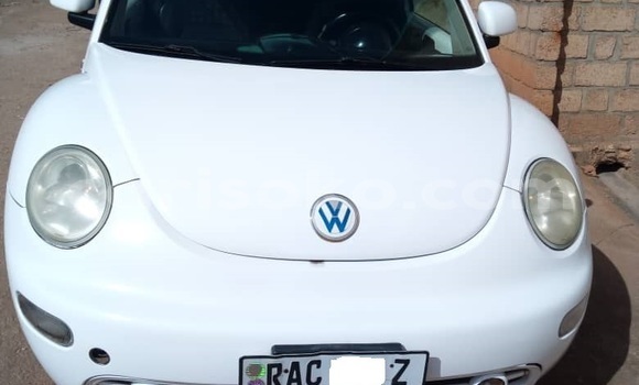 Sayi Na hannu Volkswagen Beetle Blanc Mota in Kigali a Rwanda Sayi Na hannu Volkswagen Beetle Blanc Mota in Kigali a Rwanda
