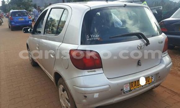 اشتري مستعمل Toyota Yaris Gris سيارة في Kigali في Rwanda اشتري مستعمل Toyota Yaris Gris سيارة في Kigali في Rwanda