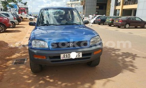 اشتري مستعمل Toyota RAV4 Bleu سيارة في Kigali في Rwanda اشتري مستعمل Toyota RAV4 Bleu سيارة في Kigali في Rwanda