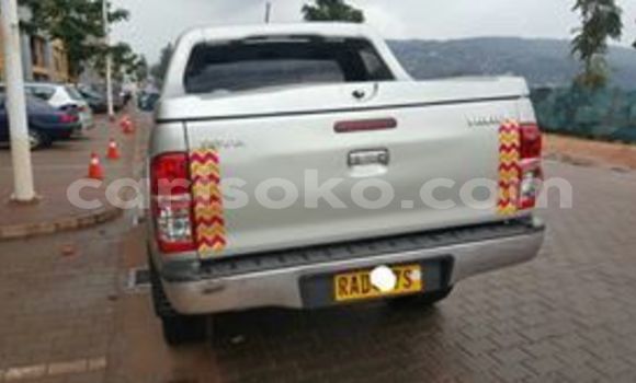 اشتري مستعمل Toyota Hilux Gris سيارة في Kigali في Rwanda اشتري مستعمل Toyota Hilux Gris سيارة في Kigali في Rwanda