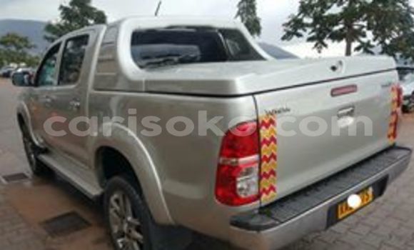 اشتري مستعمل Toyota Hilux Gris سيارة في Kigali في Rwanda اشتري مستعمل Toyota Hilux Gris سيارة في Kigali في Rwanda