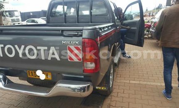اشتري مستعمل Toyota Hilux Autre سيارة في Kigali في Rwanda اشتري مستعمل Toyota Hilux Autre سيارة في Kigali في Rwanda