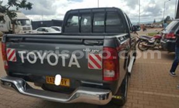 اشتري مستعمل Toyota Hilux Autre سيارة في Kigali في Rwanda اشتري مستعمل Toyota Hilux Autre سيارة في Kigali في Rwanda
