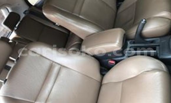 اشتري مستعمل Toyota Avensis Gris سيارة في Kigali في Rwanda اشتري مستعمل Toyota Avensis Gris سيارة في Kigali في Rwanda