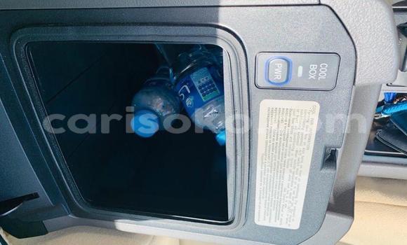 اشتري Imported Toyota Land Cruiser Prado Blanc سيارة في Kigali في Rwanda اشتري Imported Toyota Land Cruiser Prado Blanc سيارة في Kigali في Rwanda