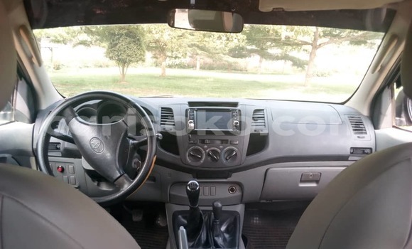 Sayi Na hannu Toyota Hilux Noir Mota in Kigali a Rwanda Sayi Na hannu Toyota Hilux Noir Mota in Kigali a Rwanda