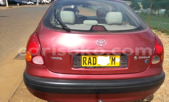Acheter Occasion Voiture Toyota Corolla Rouge à Kigali, Rwanda Acheter Occasion Voiture Toyota Corolla Rouge à Kigali, Rwanda