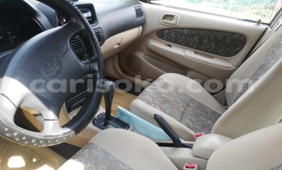 Acheter Occasion Voiture Toyota Corolla Rouge à Kigali, Rwanda Acheter Occasion Voiture Toyota Corolla Rouge à Kigali, Rwanda