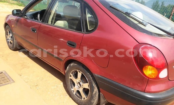 Acheter Occasion Voiture Toyota Corolla Rouge à Kigali, Rwanda Acheter Occasion Voiture Toyota Corolla Rouge à Kigali, Rwanda