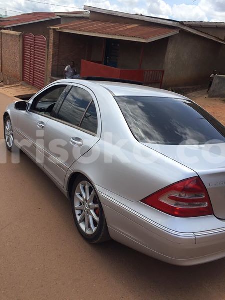 Big with watermark mitsubishi pajero i.o 1999 model excellent condition 82000km