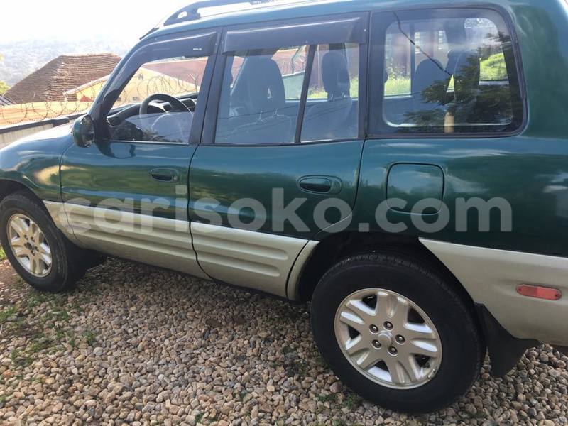 Big with watermark mitsubishi pajero i.o 1999 model excellent condition 82000km