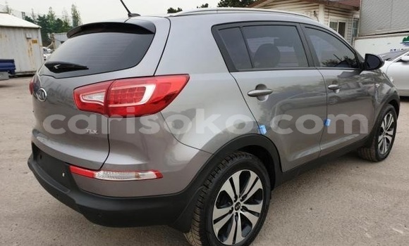 اشتري مستعمل Kia Sportage Beige سيارة في Kigali في Rwanda اشتري مستعمل Kia Sportage Beige سيارة في Kigali في Rwanda