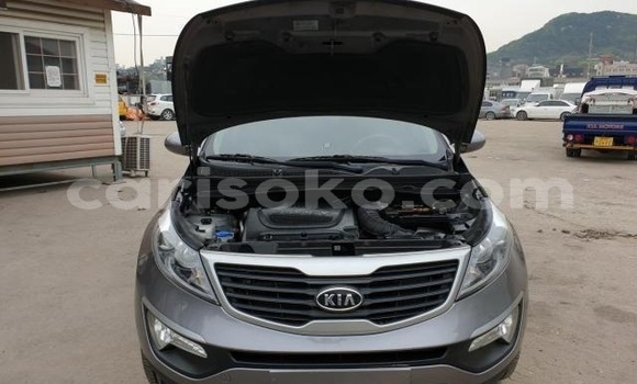 اشتري مستعمل Kia Sportage Beige سيارة في Kigali في Rwanda اشتري مستعمل Kia Sportage Beige سيارة في Kigali في Rwanda