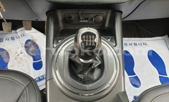 اشتري مستعمل Kia Sportage Beige سيارة في Kigali في Rwanda اشتري مستعمل Kia Sportage Beige سيارة في Kigali في Rwanda