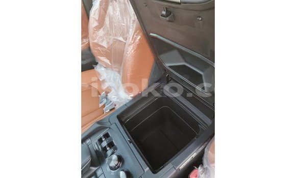 Acheter Import Voiture Lexus LX Blanc à Import - Dubai, Rwanda Acheter Import Voiture Lexus LX Blanc à Import - Dubai, Rwanda