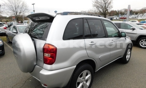 Sayi Na hannu Toyota RAV4 Gris Mota in Kigali a Rwanda Sayi Na hannu Toyota RAV4 Gris Mota in Kigali a Rwanda