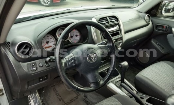 Sayi Na hannu Toyota RAV4 Gris Mota in Bokwango a Rwanda Sayi Na hannu Toyota RAV4 Gris Mota in Bokwango a Rwanda