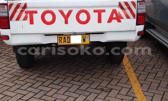اشتري مستعمل Toyota Hilux Blanc سيارة في Kigali في Rwanda اشتري مستعمل Toyota Hilux Blanc سيارة في Kigali في Rwanda