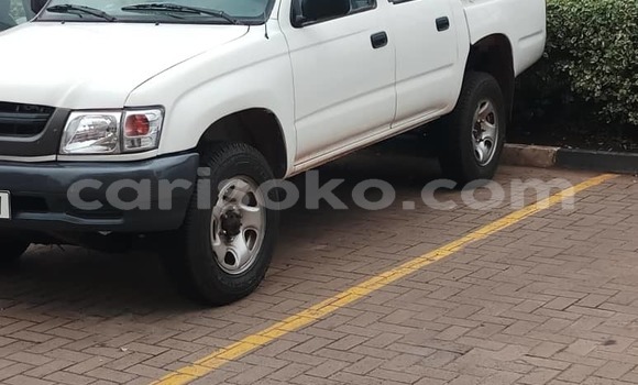 اشتري مستعمل Toyota Hilux Blanc سيارة في Kigali في Rwanda اشتري مستعمل Toyota Hilux Blanc سيارة في Kigali في Rwanda