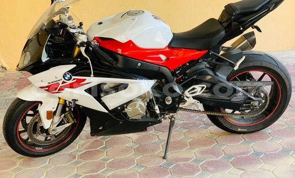Sayi Na hannu BMW S 1000 Blanc Motsi in Bokwango a Rwanda